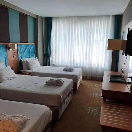 Hotel Esila &